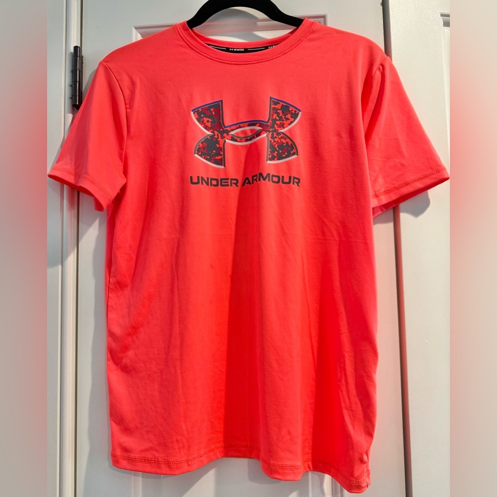 Under Armour Loose Fit Rashguard Activewear Swim Shirt UPF 50 USA Flag Boy YLG